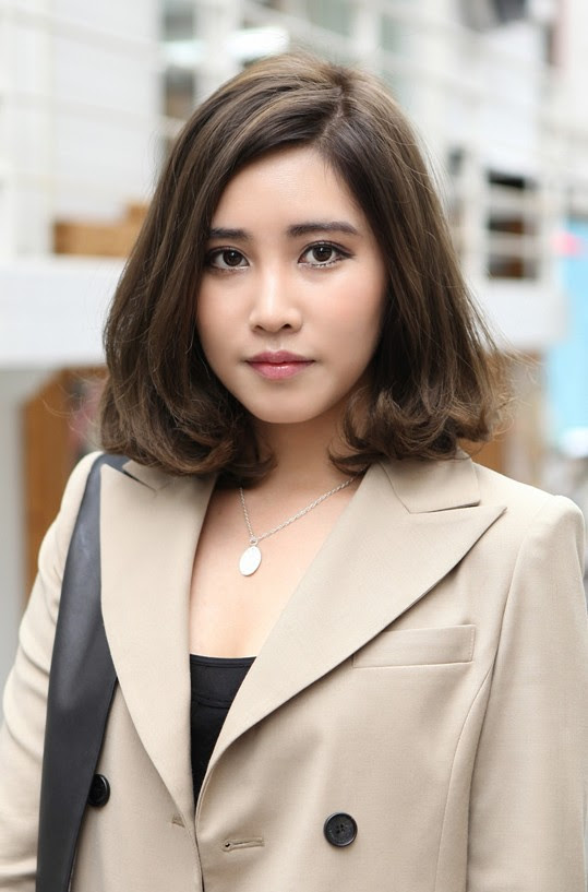 Medium bob with bangs to elongate your face, medium bob can be a good option. 56 Super Hot Short Hairstyles 2020 Layers Cool Colors Curls Bangs