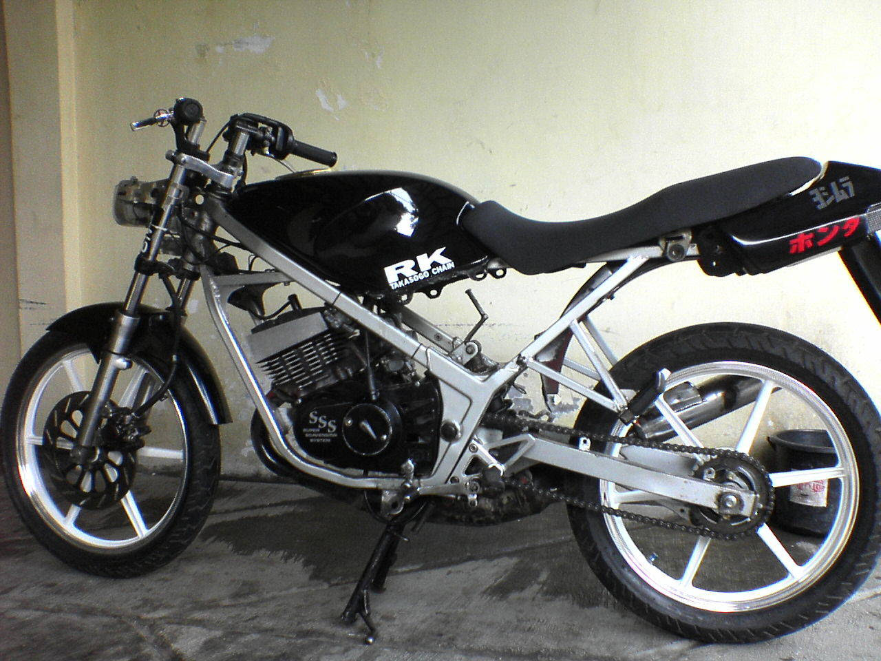 Foto Modifikasi Motor Suzuki Rgr Wacana Modif Motor