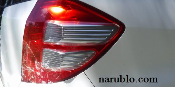 車 後ろ ライト 修理 Kuruma