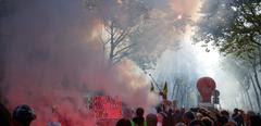 France, Paris, 2022-09-29. Rue Saint Antoine, protesters lit flares during an interunion and interprofessional protest. Photograph by Valentin FAIVRE / Hans Lucas.
France, Paris, 2022-09-29. Rue Saint Antoine, les manifestants percutent des fusees de detresse pendant une manifestation interyndicale et interprofessionelle. Photographie par Valentin FAIVRE / Hans Lucas. (Photo by Valentin Faivre / Hans Lucas / Hans Lucas via AFP)