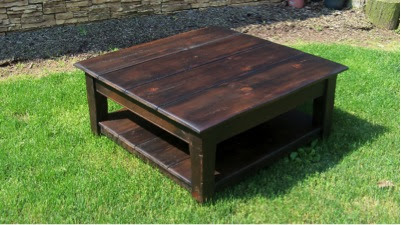 Looking for a rustic coffee table? Rustic Reclaimed Wood Coffee Tables