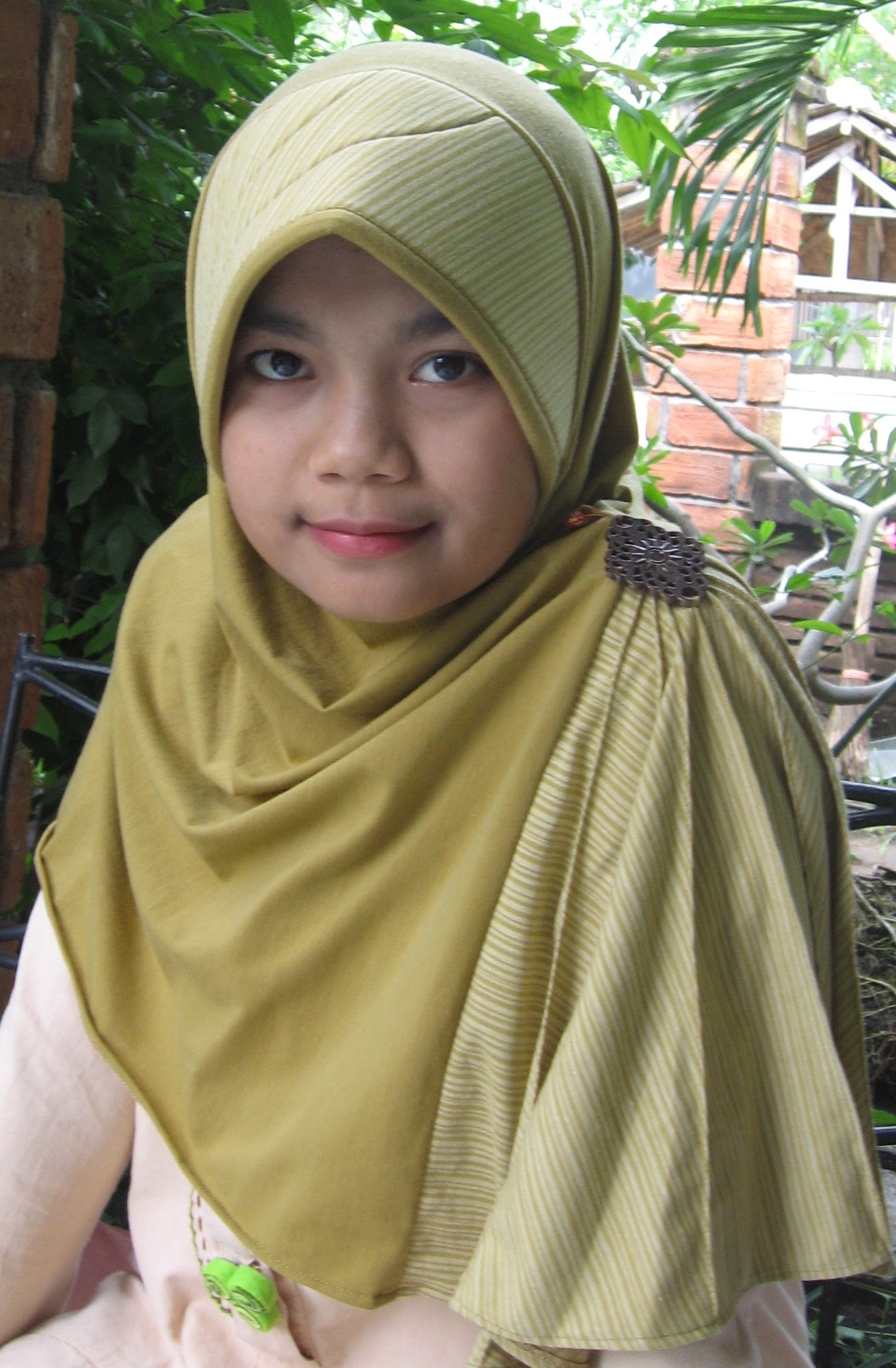 Foto Anak Kecil Lucu Pakai Hijab Terlengkap  Display Picture Update