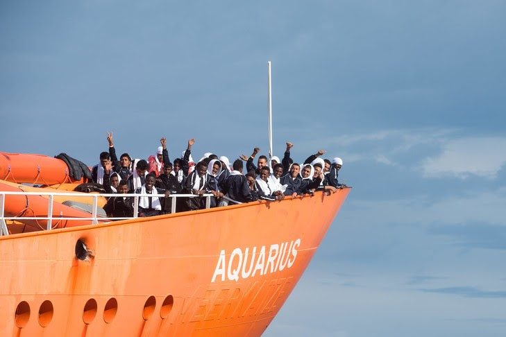 Et si l’« Aquarius » obtenait le pavillon du Vatican…