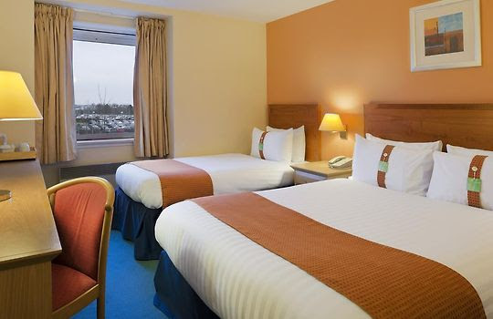 Guests can surf the web using the complimentary wireless internet access. Holiday Inn Aberdeen Exhibition Centre Aberdeen