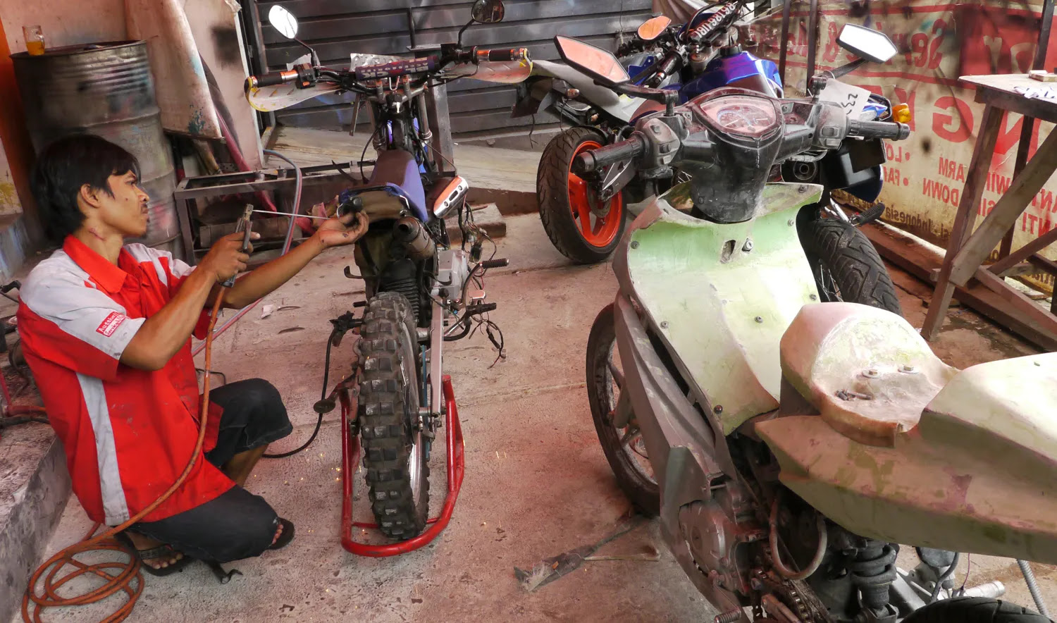 Tempat Modifikasi Motor Terbaik Di Surabaya Lampak Modifikasi