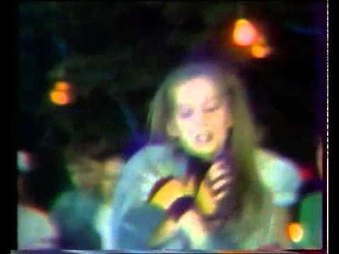 Majka jeżowska is a pop music and children's music singing and actor. Magda Fronczewska Lyrics