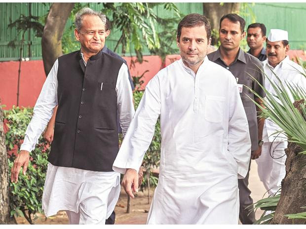 Secularism dilemma: Congress won't recover its 'chi' through soft-Hindutva