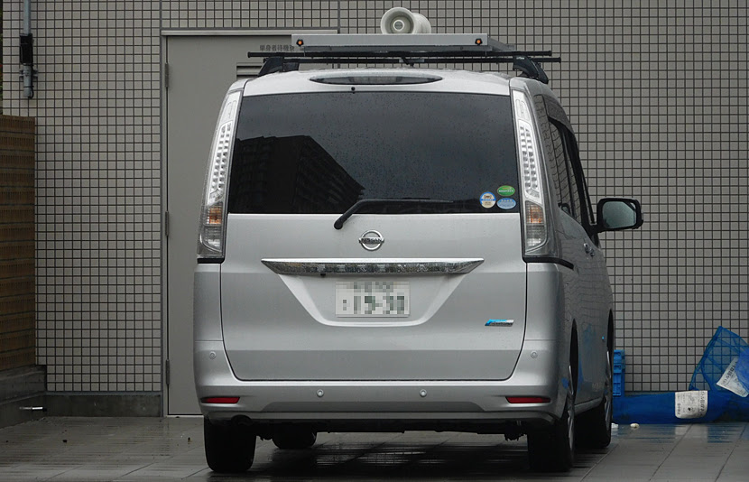 警察 張り込み 1930 警察 張り込み 軽自動車
