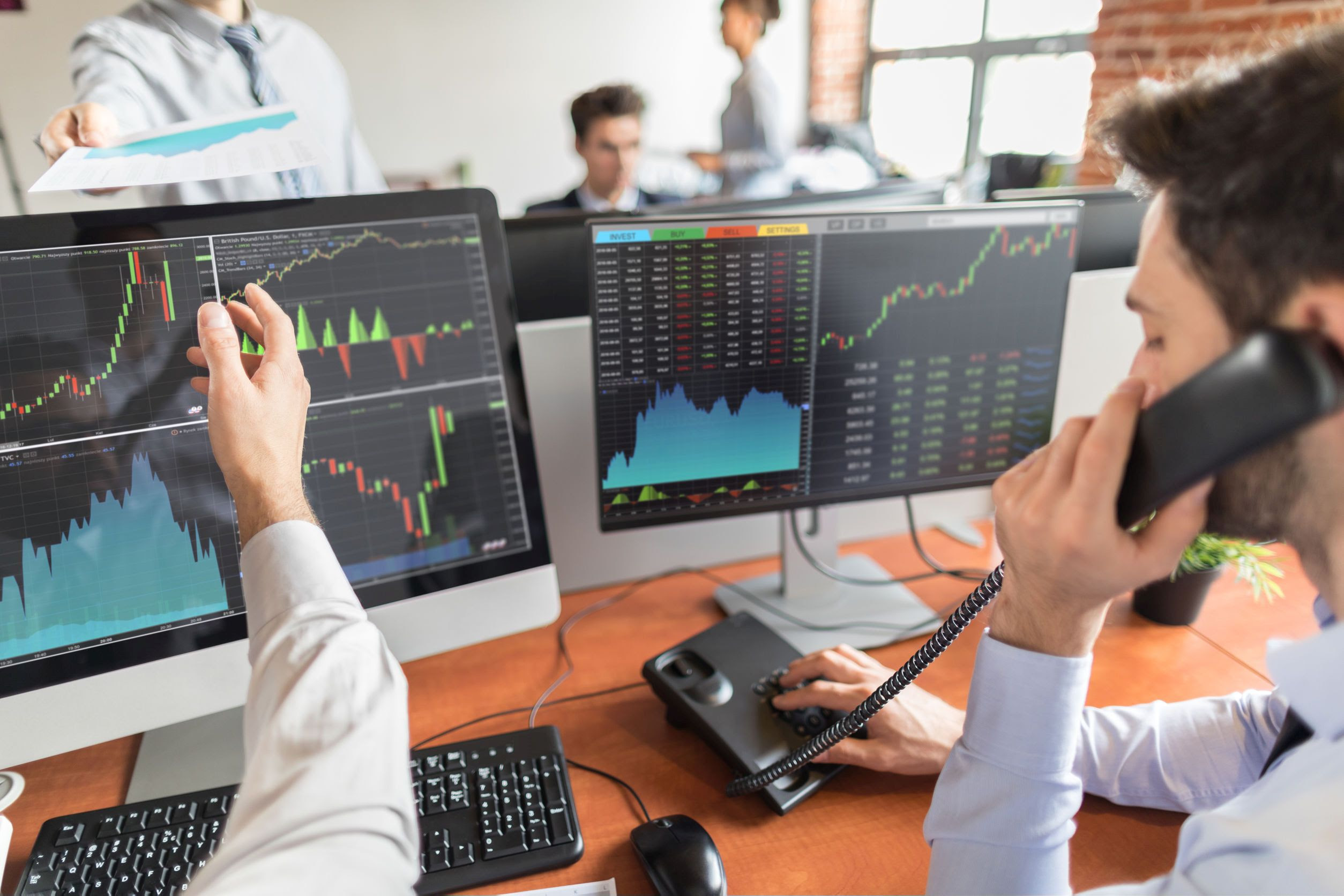 Curs bnr azi este util oricarei persoane interesate sa afle corect cursul bnr, cursul valutar, cursul euro, cursul valutar bnr, cursul dolar, bnr, convertor valutar, arhiva curs bnr, stiri financiare. Curs Bnr Cursul Valutar Al Zilei De Joi 23 Ianuarie 2020 Cum EvolueazÄƒ Euro