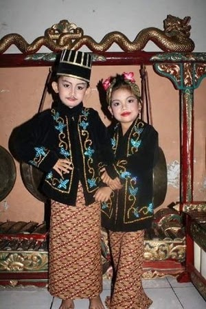  Pakaian  Tradisional Jawa Lelaki Baju Adat Tradisional