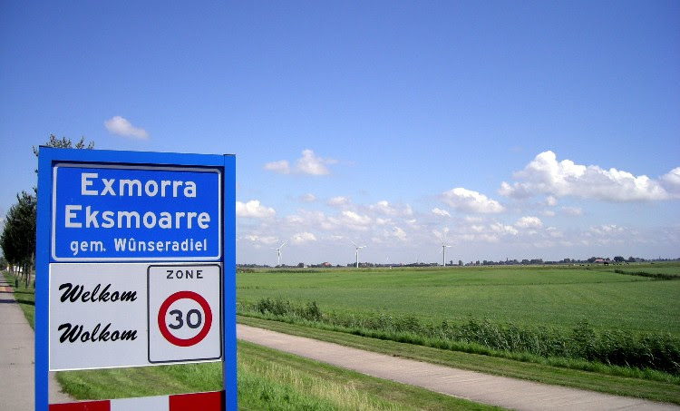 Plaatsnaamborden in Friesland bevatten de Nederlandse én Friese naam.