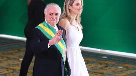 Michel Temer e Marcela Temer durante cerimônia de passagem da Faixa Presidencial para o presidente Jair Bolsonaro - Agência Brasil