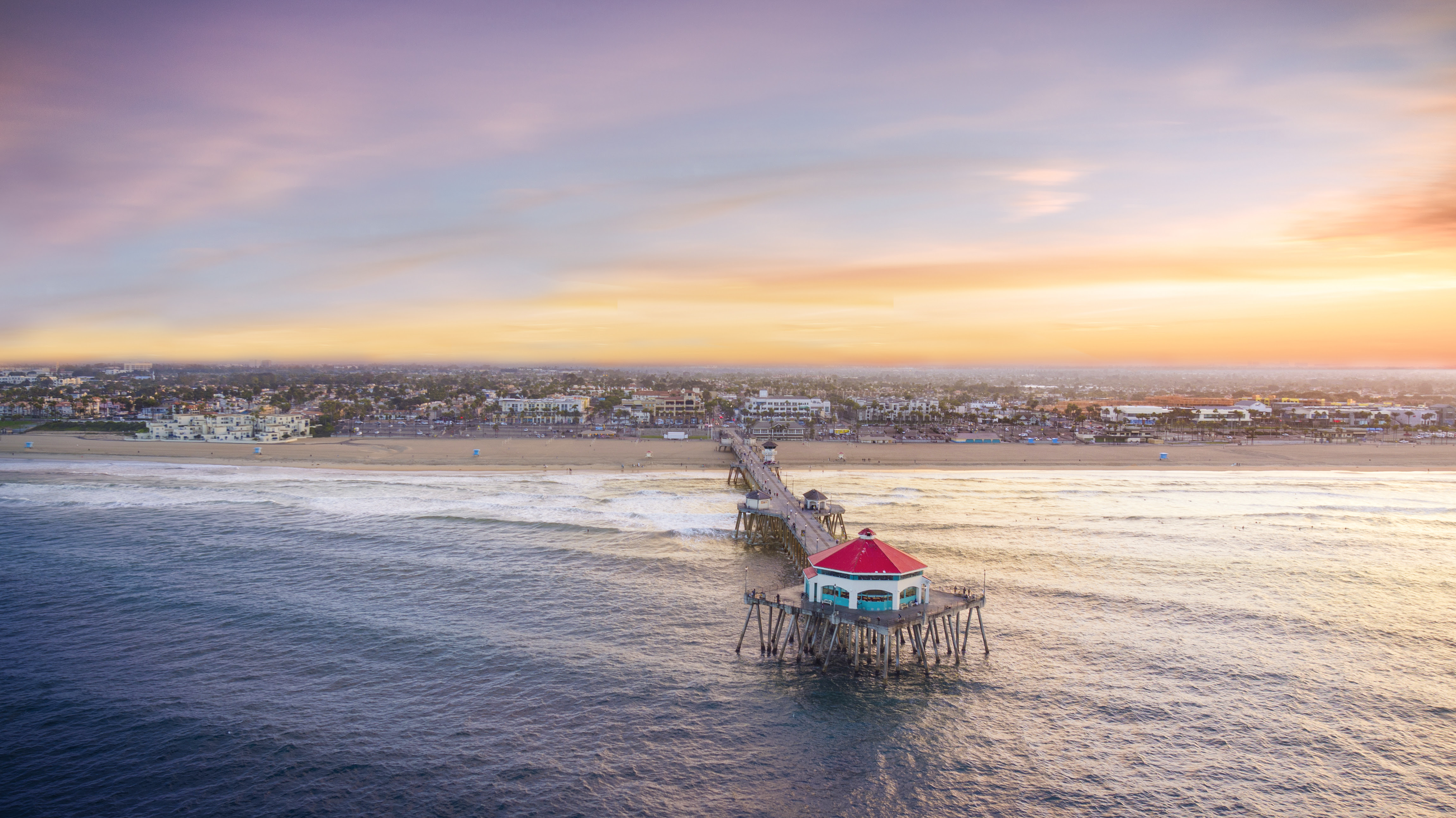 A modern oasis located steps from the beach and a short walk to the huntington beach pier. Huntington Beach Set To Challenge The Governor S Order To Close All Orange County Beaches