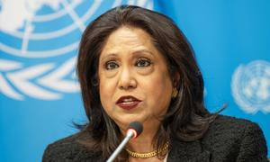 La representante especial del Secretario General sobre la violencia sexual en los conflictos, Pramila Patten, informa a los periodistas en la sede de la ONU, en Nueva York.