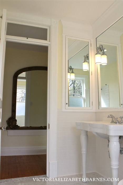 Don't worry you're not alone, find out how you can build your own practical storage unit. Diy Bath Remodel Diy Medicine Cabinet