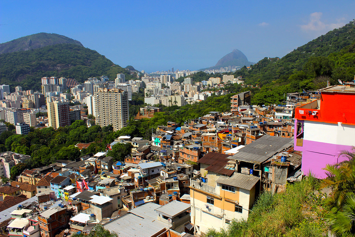 04_07_favela_desigualdade_foto_rio_on_watch.jpg