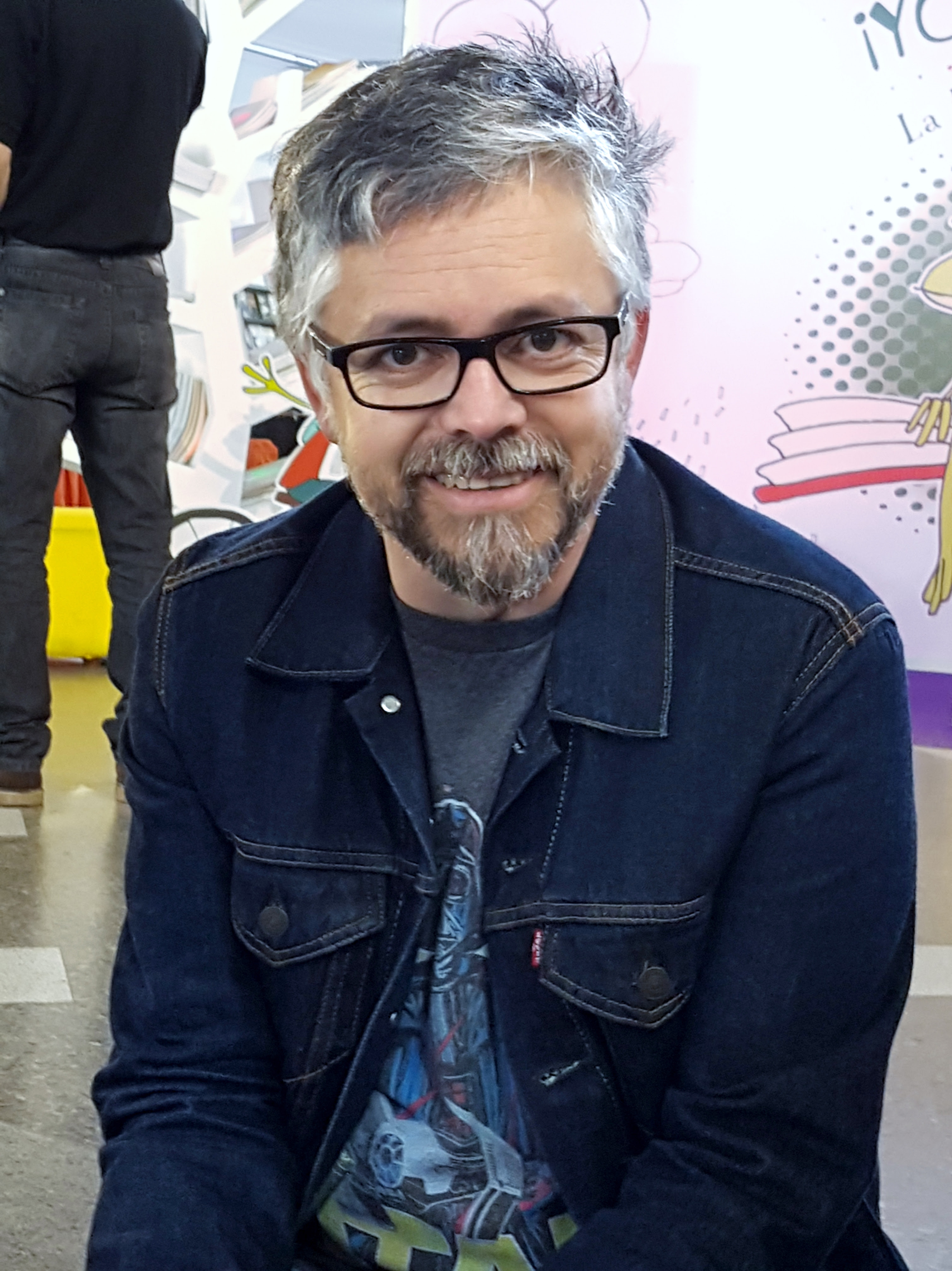 Jorge @baradit es de aquellas personas que uno tiene el privilegio de conocer, donde su compromiso con las causas es por convicción y no para aprovecharse de ellas. Jorge Baradit Wikiwand