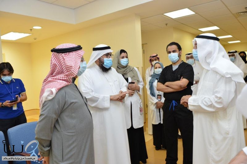 أعلنت جامعة الإمام عبدالرحمن بن فيصل مُمثلة في معهد الدراسات الاستشارية والخدمات العامة (مركز التعليم المستمر) عن بدء التسجيل (للرجال والنساء) في 11 برنامج دبلوم مهني للعام الجامعي 1442هـ. Ø¬Ø§Ù…Ø¹Ø© Ø§Ù„Ø¥Ù…Ø§Ù… Ø¹Ø¨Ø¯ Ø§Ù„Ø±Ø­Ù…Ù† Ø¨Ù† ÙÙŠØµÙ„ ØªØ¯Ø´Ù† Ù…Ø±ÙƒØ² Ø§Ù„Ù„Ù‚Ø§Ø­Ø§Øª ÙÙŠ Ø§Ù„Ù…Ø³ØªØ´ÙÙ‰ Ø§Ù„Ø¬Ø§Ù…Ø¹Ø© Ø§Ù„Ø¬Ø¯ÙŠØ¯ ØµØ­ÙŠÙØ© Ù†Ø¨Ø£