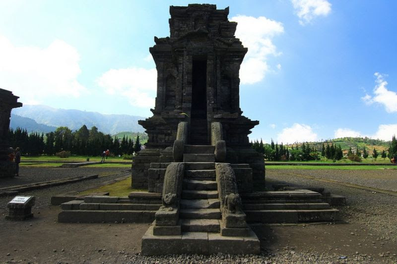 Miniatur Candi Prambanan Dari Kardus