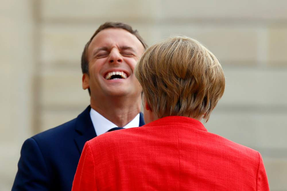 Angela merkel ˈaŋɡela ˈmɛʁk(ə)l, née kasner le à hambourg, est une femme d'état allemande. Angela Merkel