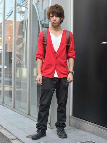 髪型 新着赤い 服 着こなし メンズ
