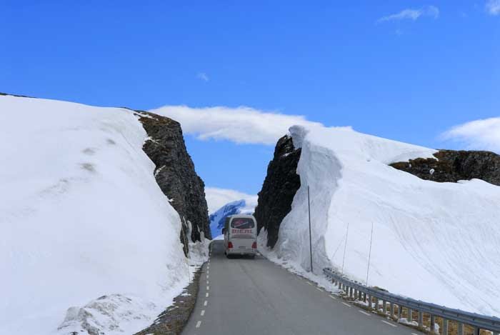 Vikafjellet is a hill in tromsø and has an elevation of 481 metres. Sogn Og Fj 2 3