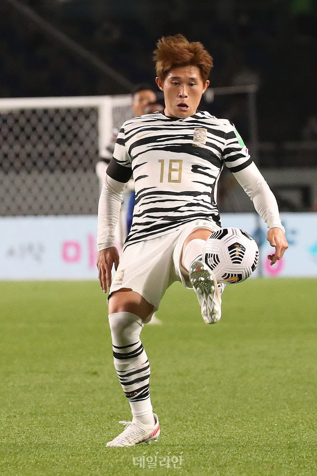 파울루 벤투 감독이 지휘하는 한국 축구대표팀(fifa랭킹 39위)은 9일 오후 8시 경기 고양종합운동장에서 열린 '2022 카타르 월드컵 아시아지역 2. ì´ë™ê²½ ì§'ì¤'
