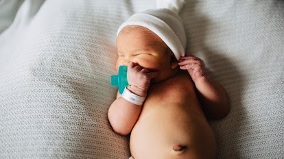 Basics, tips and when the umbilical cord stump does fall off, you might notice a small raw spot or a small amount of. 5 Things To Do With Baby S Umbilical Cord Stump After It Falls Off