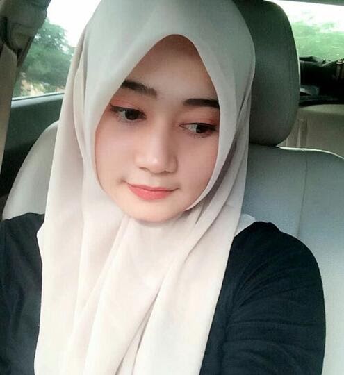  Foto  Wanita Cantik  Berkerudung  foto  cewek cantik 