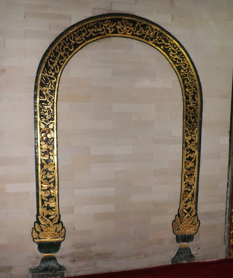 Ukiran Kayu Bunga Teratai - Gambar Ukiran Kayu