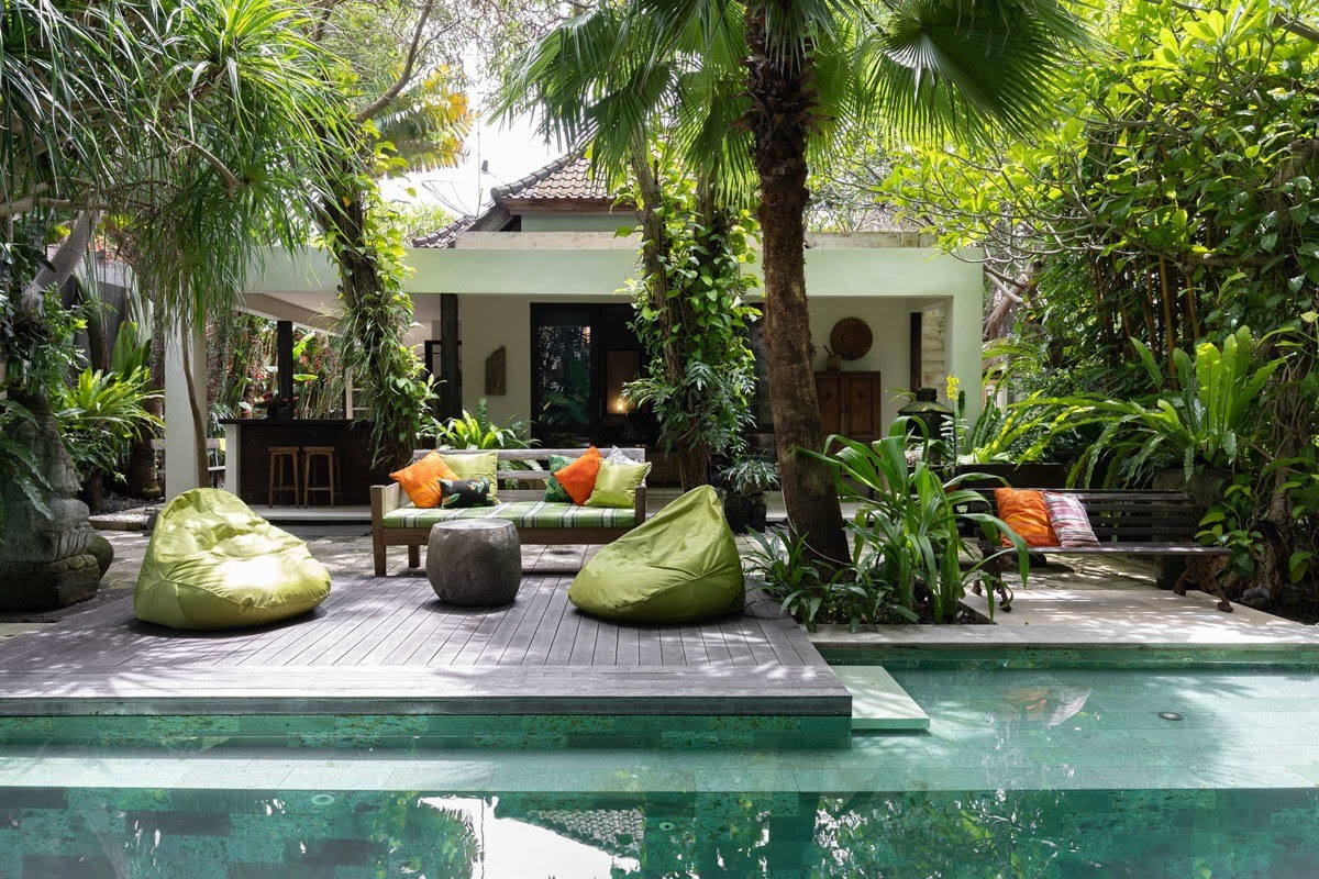 And now, this can be the 1st graphic: Lush Balinese Villas That Show Off The Beauty Of Tropical Living