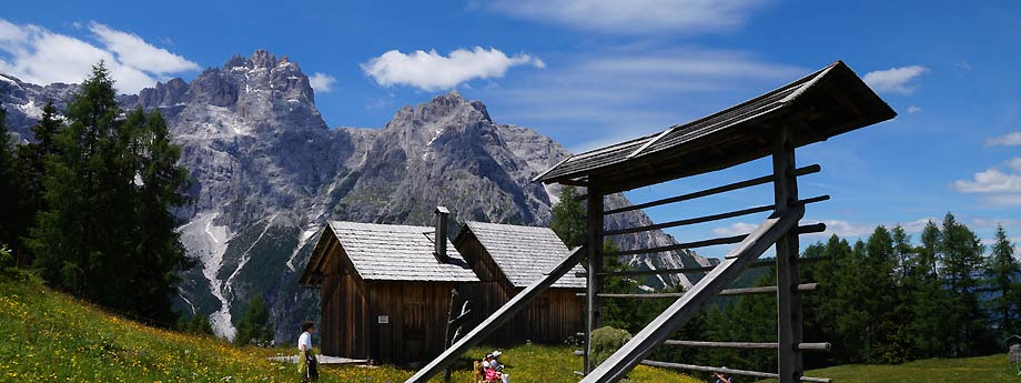 Reis via de accommodatiezoeker website. Urlaub In Sexten Unterkunft Zimmer Mit Fruhstuck Privatzimmer Wandern Und Bergsteigen In Den Sextner Dolomiten