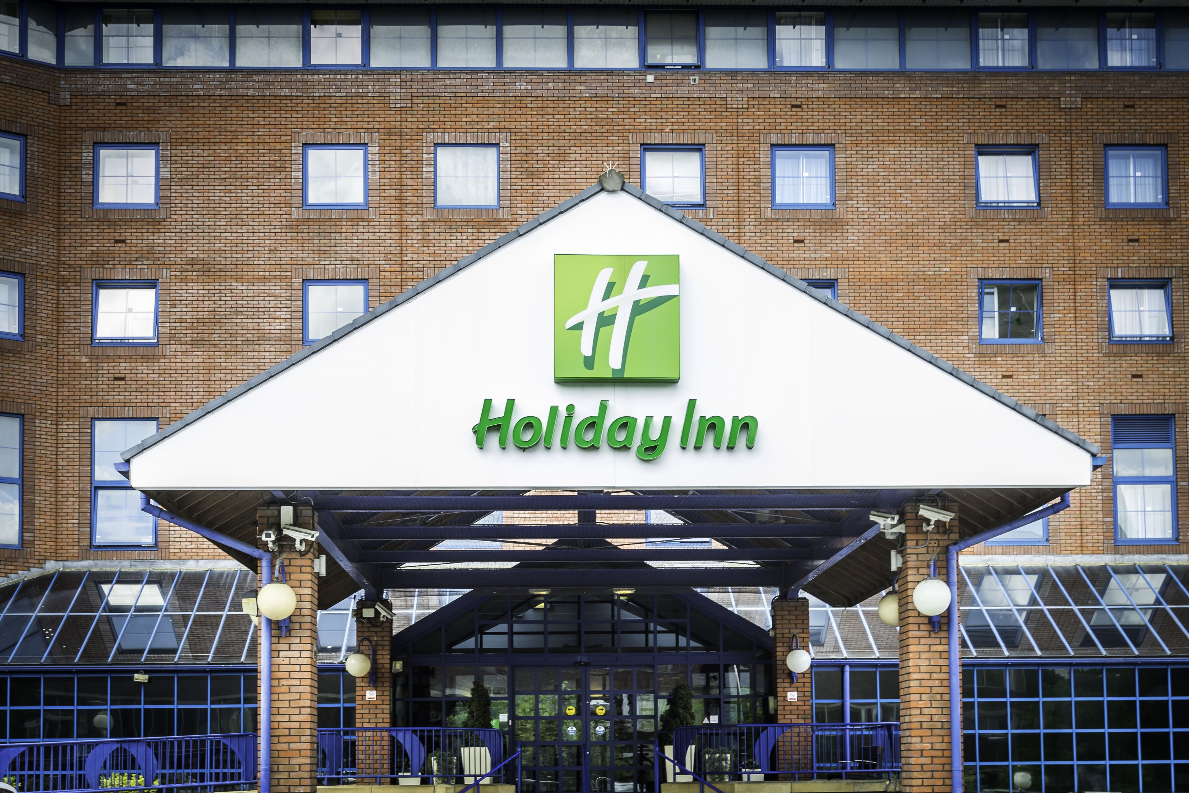 The close proximity of east croydon station makes express croydon express holiday inn has 156 guestrooms and you can book a standard double or twin. Holiday Inn Sutton England Hotels First Class Hotels In Sutton Gds Reservation Codes Travelage West