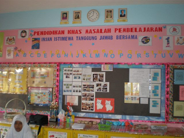 Pembelajaran adalah proses, cara, perbuatan menjadikan orang atau makhluk hidup belajar. Pendidikan Khas