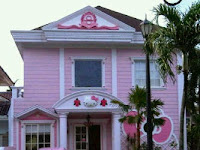 Rumah Hello Kitty Termewah