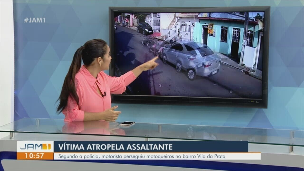 Em Manaus, câmera registra momento em que vítima atropela assaltante