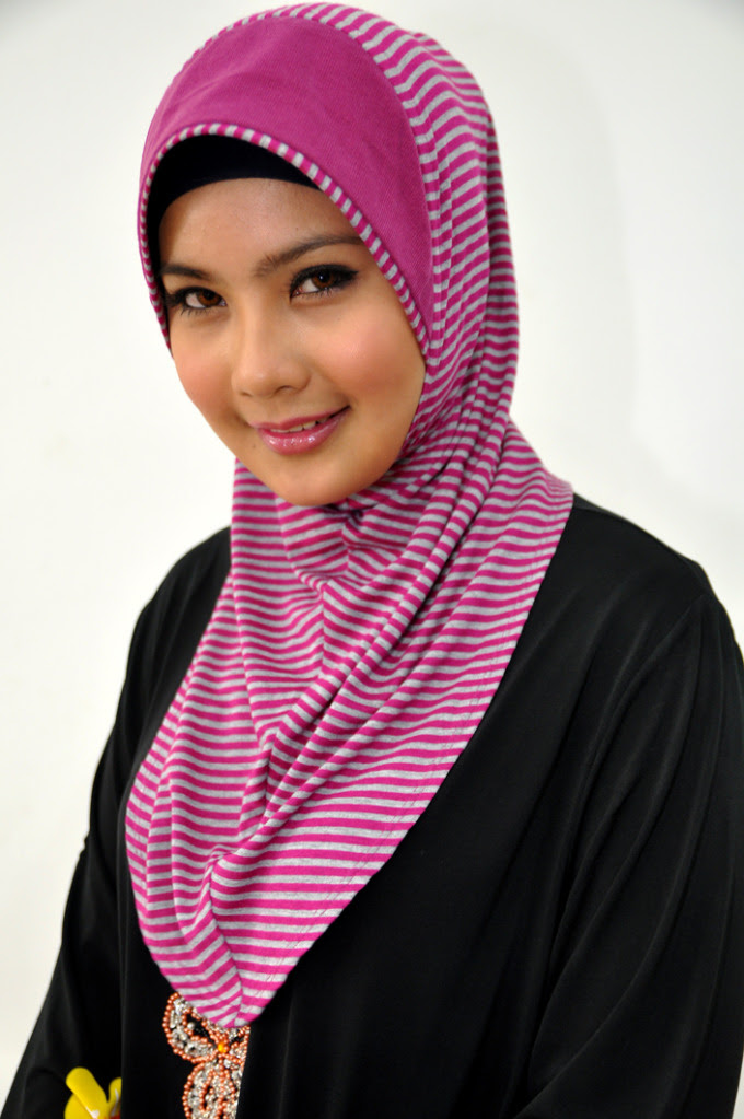  Gambar  bila Adeline Tsen pakai tudung  Blog Hanz