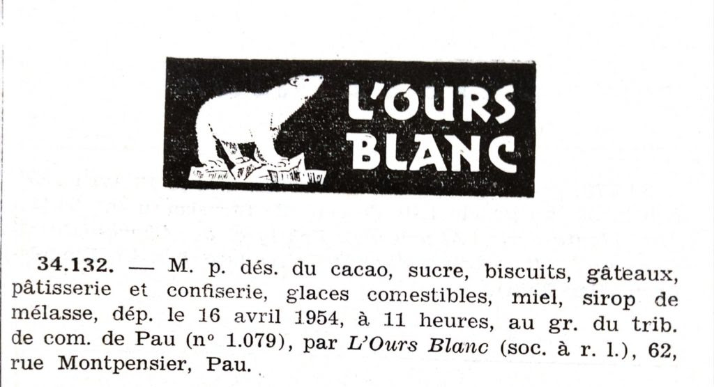 Son motif de vigne fleurie est mis en évidence par l'oxydation, puis le polissage à un doux, finition brossée. Des Animaux Dans Les Marques Ours Et Oursons Le Petit Musee Des Marques