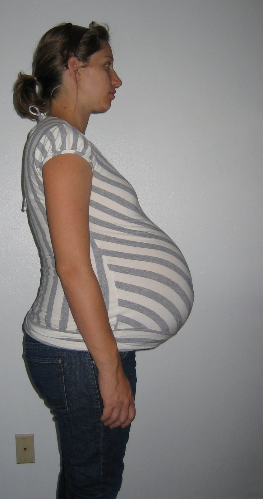 25 Weeks Pregnant Belly With Triplets Pregnantbelly