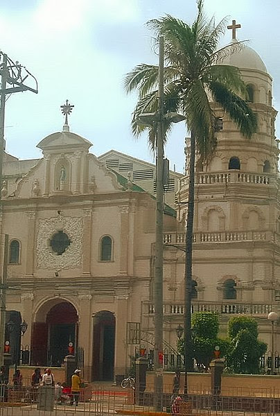 File:Sta. Cruz Church Manila.jpg