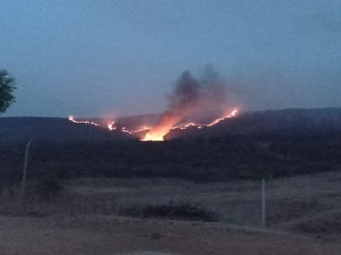 Incêndio Na Serra Em Arneiroz Entra Pelo 5º Dia; Ciopaer Acionado Para Ajudar Bombeiros E Moradores.