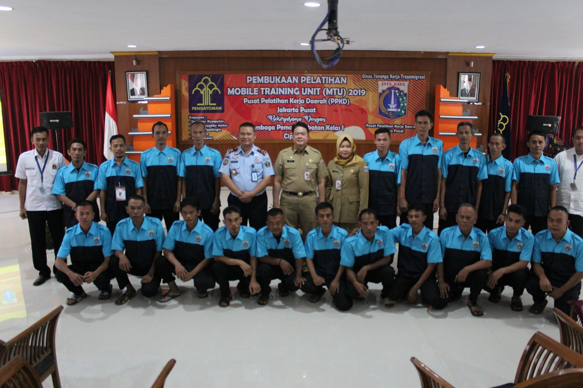 Mempersiapkan peralatan las listrik sebelum proses pengelasan sangat penting, seperti : Teknik Pendingin Ppkd Jakarta Pusat
