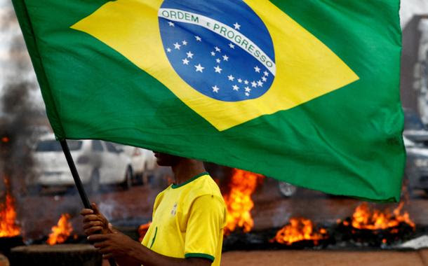 Sobe para 29 o número de interdições e bloqueios em estradas por bolsonaristas