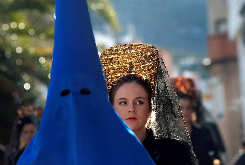 Vestidos para la procesión