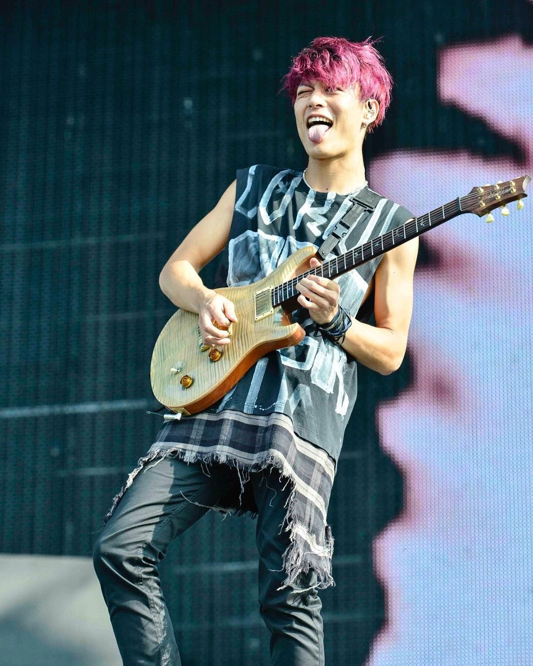 画像 ワンオク タカ かっこいい かっこいい ワンオク Taka ライブ Gambarsaeejv