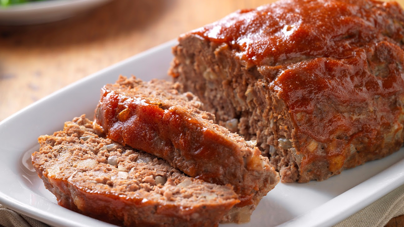 After 10 minutes, when the peppers are soft, line a baking dish with the pepper slices and 4. Easy Sheet Pan Meatloaf