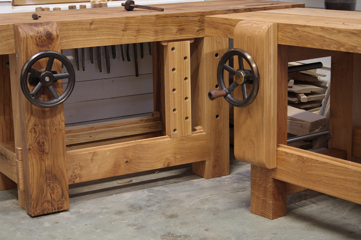 Benchcrafted developed this plan so woodworkers could build a bench using the benchcrafted tail vise and glide leg vise without having to figure out all the details. Industrial Metal And Wood Workbench Etabli Anciens Et Reunions