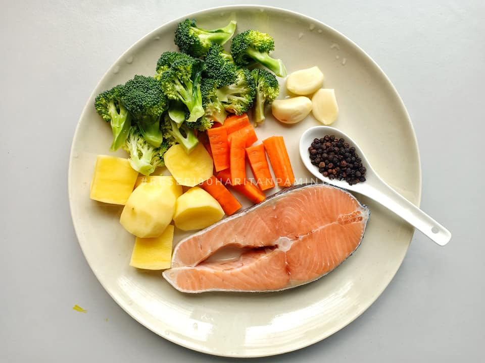 Selain itu, salmon juga sudah lama dikenal cara membuat: Cara Untuk Membuat Blackpepper Roasted Salmon My Resepi