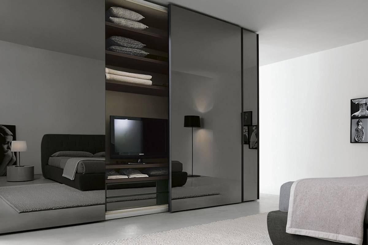 Camere Da Letto Grancasa : Camera da letto lunga e stretta ...