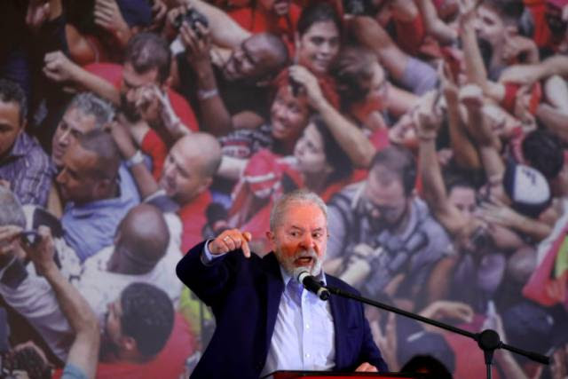 Lula, Ciro e Mandetta bateriam Bolsonaro no segundo turno em 2022